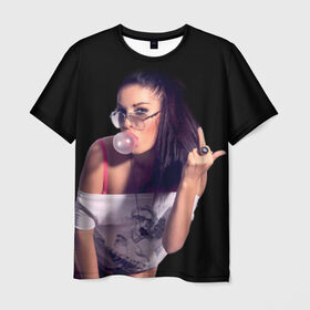 Мужская футболка 3D с принтом Девушка с жвачкой в Екатеринбурге, 100% полиэфир | прямой крой, круглый вырез горловины, длина до линии бедер | взгляд | девушка | жвачка | жевательная | очки | палец | перстень | показывает | пузырь | резинка | средний