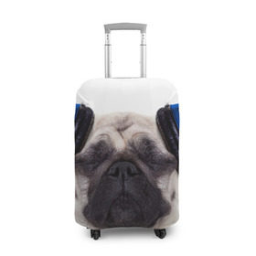 Чехол для чемодана 3D с принтом Мопс в наушниках в Екатеринбурге, 86% полиэфир, 14% спандекс | двустороннее нанесение принта, прорези для ручек и колес | дворняжка | домашние животные | любимец | мопс | пес | песик | питомец | собака | собачка