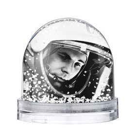 Снежный шар с принтом Юрий Гагарин в Екатеринбурге, Пластик | Изображение внутри шара печатается на глянцевой фотобумаге с двух сторон | Тематика изображения на принте: первый космонавт