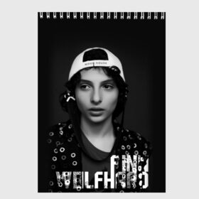 Скетчбук с принтом finn wolfhard в Екатеринбурге, 100% бумага
 | 48 листов, плотность листов — 100 г/м2, плотность картонной обложки — 250 г/м2. Листы скреплены сверху удобной пружинной спиралью | Тематика изображения на принте: finn wolfhard | очень странные дела | финн вулфард