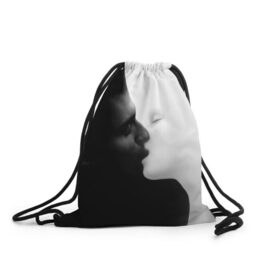 Рюкзак-мешок 3D с принтом Поцелуй в Екатеринбурге, 100% полиэстер | плотность ткани — 200 г/м2, размер — 35 х 45 см; лямки — толстые шнурки, застежка на шнуровке, без карманов и подкладки | влюблённость. | любовь | поцелуй парня и девушки | страсть