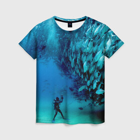 Женская футболка 3D с принтом Фото дайвинг в Екатеринбурге, 100% полиэфир ( синтетическое хлопкоподобное полотно) | прямой крой, круглый вырез горловины, длина до линии бедер | дайвер | косяк | море | океан | подводный мир | рыбки | рыбы | фото дайвинг