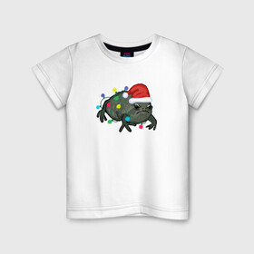 Детская футболка хлопок с принтом Недовольная лягуха в Новый Год в Екатеринбурге, 100% хлопок | круглый вырез горловины, полуприлегающий силуэт, длина до линии бедер | frog | иллюстрация | лягуха | лягушка | лягушка в колпаке санта клауса | лягушка в лампочках | недовольная лягушка | новогодний | новый год | праздничная лягушка | рисунок | черная дождевая лягушка