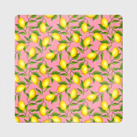 Магнит виниловый Квадрат с принтом Лимоны паттерн в Екатеринбурге, полимерный материал с магнитным слоем | размер 9*9 см, закругленные углы | ботаника | еда | желтые лимоны | иллюстрация | летний принт | лето | лимоны | паттерн | рисунок | розовый цвет | фрукты