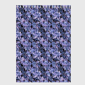 Скетчбук с принтом Сине-фиолетовый цветочный узор в Екатеринбурге, 100% бумага
 | 48 листов, плотность листов — 100 г/м2, плотность картонной обложки — 250 г/м2. Листы скреплены сверху удобной пружинной спиралью | однотонный | ретро | синие цветы | темный узор | цветочный узор | цветы