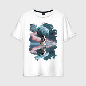 Женская футболка хлопок Oversize с принтом Зеркальное Отражение в Екатеринбурге, 100% хлопок | свободный крой, круглый ворот, спущенный рукав, длина до линии бедер
 | вода | закат | зеркало | космонавт | космос | луна | озеро | отражение | тучи