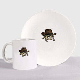 Набор: тарелка + кружка с принтом Дождевая лягушка в шляпе в Екатеринбурге, керамика | Кружка: объем — 330 мл, диаметр — 80 мм. Принт наносится на бока кружки, можно сделать два разных изображения. 
Тарелка: диаметр - 210 мм, диаметр для нанесения принта - 120 мм. | Тематика изображения на принте: cowboy | cowboy hat | desert rain frog | howdy meme | meme | дождевая лягушка | иллюстрация | ковбой | ковбойская шляпа | лягуха | мемы | настроение | недовольное лицо | прикольные картинки | рисунок | сердитая лягушка