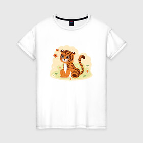 Женская футболка хлопок с принтом Тигренок и бабочки в Екатеринбурге, 100% хлопок | прямой крой, круглый вырез горловины, длина до линии бедер, слегка спущенное плечо | 2022 | animal | cat | lion | tiger | год тигра | животные | зверь | зубы | кот | кошка | лев | охотник | полосатый | природа | тигр | тигренок | тигрица | хищник