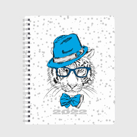 Тетрадь с принтом Белый тигр в синей шляпе в Екатеринбурге, 100% бумага | 48 листов, плотность листов — 60 г/м2, плотность картонной обложки — 250 г/м2. Листы скреплены сбоку удобной пружинной спиралью. Уголки страниц и обложки скругленные. Цвет линий — светло-серый
 | 2022 | beast | blue hat | bow | merry christmas | new year | predator | snow | white water tiger | winter | year of the tiger | бант | белый водяной тигр | год тигра | зверь | зима | новый год | очки | синяя шляпа | снег | хищник